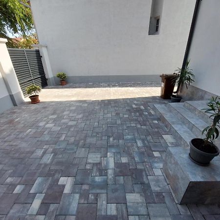 Premium Central Apartment Gran Varadino Esterno foto