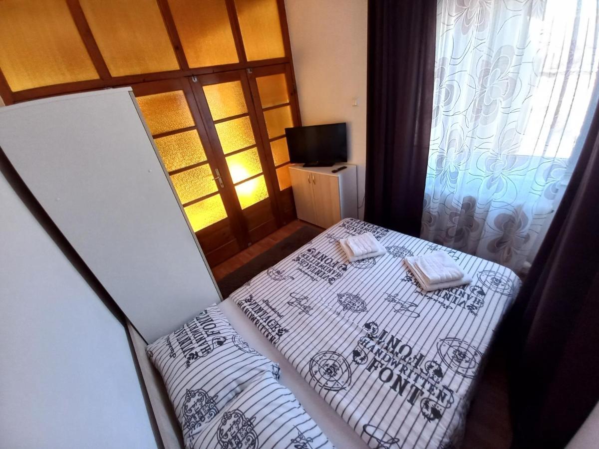 Premium Central Apartment Gran Varadino Esterno foto