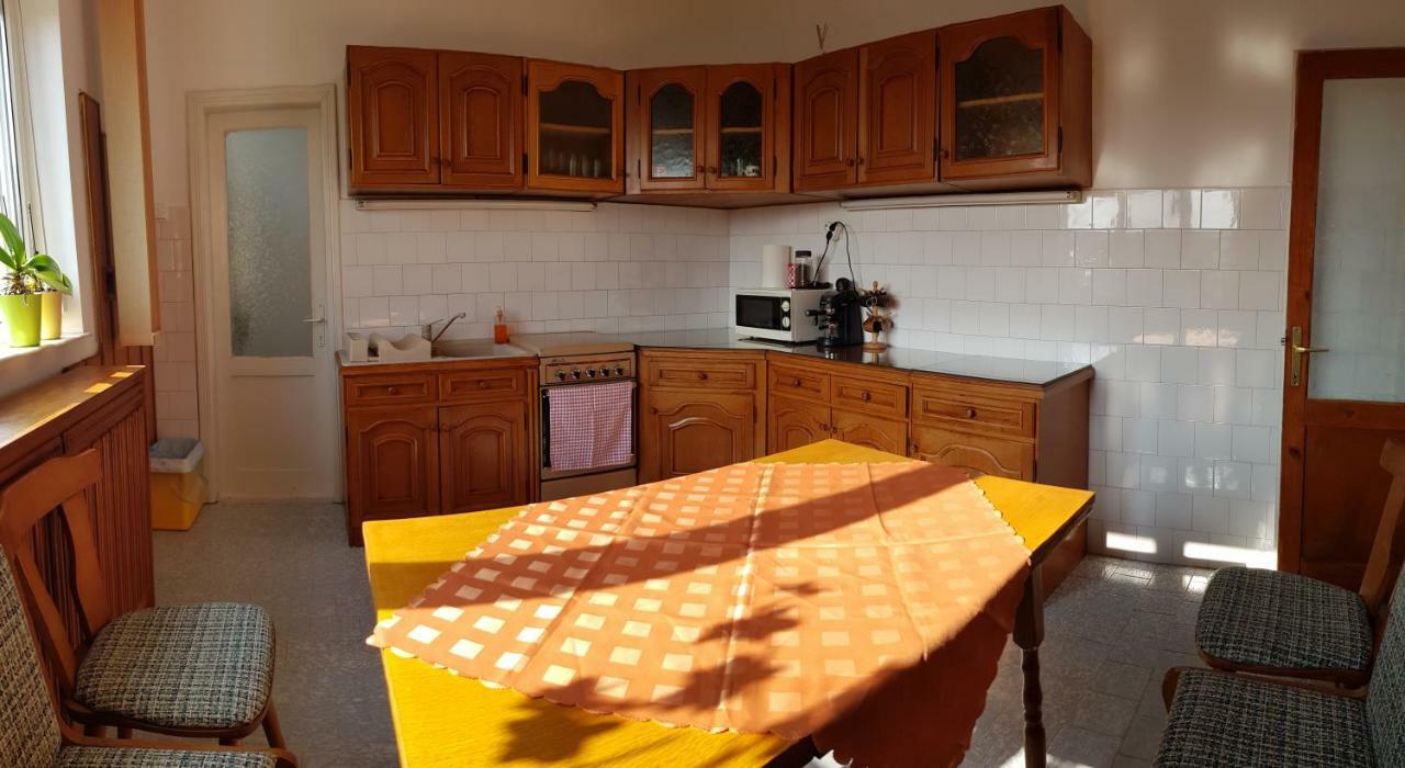 Premium Central Apartment Gran Varadino Esterno foto