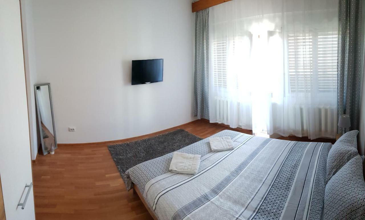 Premium Central Apartment Gran Varadino Esterno foto