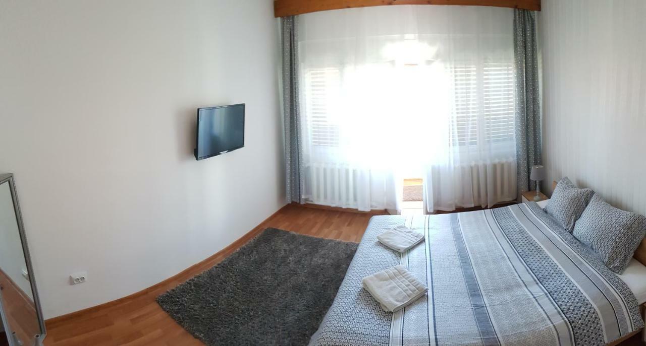 Premium Central Apartment Gran Varadino Esterno foto